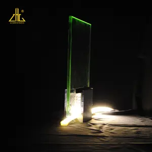 डेक आउटडोर एल्यूमीनियम यू चैनल कांच कटघरा Frameless कांच रेलिंग का नेतृत्व किया बालकनी बाड़ दबाना कांच रेलिंग के साथ प्रकाश का नेतृत्व किया