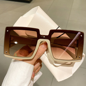 Nouvelles Lunettes de Soleil Tendance pour Femme Style Urbain Européen et Américain, Grand Carré Inspiré d'Instagram - Product Image 2