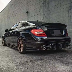 Pour <span class=keywords><strong>Mercedes</strong></span> Benz <span class=keywords><strong>classe</strong></span> <span class=keywords><strong>C</strong></span> W204 C63 <span class=keywords><strong>AMG</strong></span> 2012-2014 Kit carrosserie fibre de carbone pare-chocs avant lèvre diffuseur évent becquet état neuf - Product Image 5
