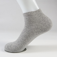 Venta al por mayor de color sólido de algodón peinado llano blanco negro azul convertir No Show dibujos animados Hombre Calcetines para hombre calcetines tobilleros