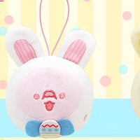 Vente en gros Anoeo : Peluches requins mignons et colorés de 3 pouces, porte-clés interactifs personnalisés, pendentifs mascotte, jouets à griffes, commande mixte