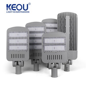 Lampadaires modernes IP66 extérieur <span class=keywords><strong>ville</strong></span> stade lampe autoroute carré pôle extérieur LED module réverbère - Product Image 1