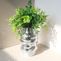 Grand vase en spirale effet boule disco, pot de fleurs unique en mosaïque miroir, pot de rangement décoratif pour centre de table et décoration de fête moderne