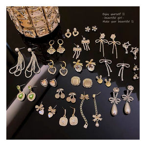 Aretes de oro 18K joyeria artesanal aretes bano de oro joyas elegantes de alta calidad - Product Image 1