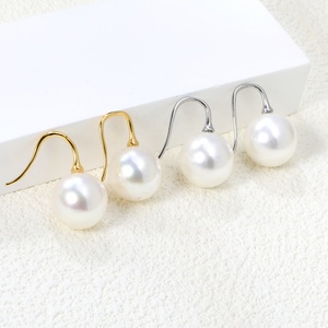 Pendientes de Perlas Clásicos de Moda, Joyería Simple y Moderna, Hipoalergénicos, Chapados en Oro de 18K, de Acero Inoxidable, para Mujer - Product Image 1