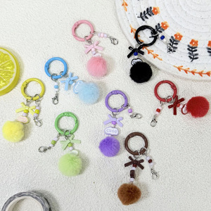 พวงกุญแจปอมปอมสีแดงสดใส น่ารัก ประดับลูกปัด ใช้ตกแต่งกระเป๋า ของขวัญ DIY - Product Image 2