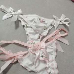 String sexy pour femme avec un grand nœud, séduisant et innocent, culotte à l'aspect doux et innocent avec design à lacets, taille basse - Product Image 4