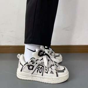 Zapatos Casuales de Lona y Mezclilla Retro para Hombre, Diseño JiuZhou, Personalizados, de Lujo, con Suela Gruesa, Transpirables, con Amortiguación, Cordones Lisos - Product Image 4