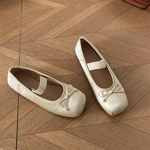 Vente en gros usine : Nouvelles ballerines plates argentées pour femme, légères, à semelle souple en cuir, idéales pour l'été - Product Image 3