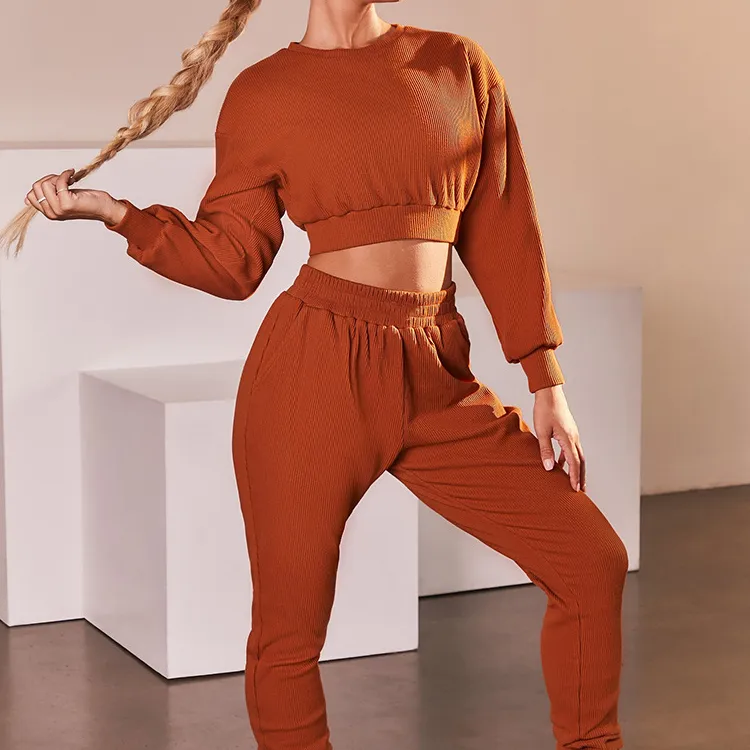 Yüksek kaliteli sonbahar ter setleri 2021 özel Logo eşofman kaburga örme uzun kollu Casual kadın üstler ve pantolonlar iki adet setleri
