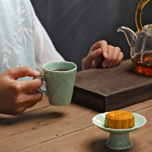 Tasse à eau en céramique en forme de pétale, couleur unie, réutilisable, pour café, usage domestique - Product Image 2