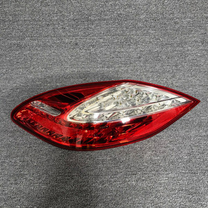 Luces Traseras para Porsche Panamera 2010-2013, Estilo de Fábrica, Especificaciones Estadounidenses y Europeas, Pieza de Repuesto - Product Image 1