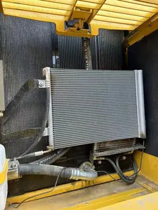 जापान ने अच्छी स्थिति में KOMATSU PC200-8 20 टन प्रयुक्त सेकेंडहैंड हाइड्रोलिक उत्खनन बनाया