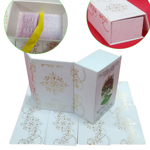 Cartes à jouer de <span class=keywords><strong>tarot</strong></span> miniatures personnalisées en feuille d'or avec ruban et boîte magnétique en papier imprimé avec logo - Product Image 3