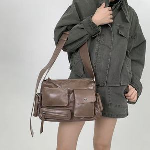 Sacs rétro pour femmes, sacs à bandoulière en cuir PU vintage, grande capacité, sacs à bandoulière à rivets pour femmes, sac à main - Product Image 2