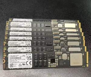 Unidad de estado sólido PM9A3 PCI Express Gen4 X4 M.2 de 960 GB, velocidad de lectura de 5500 MB/s - Product Image 1