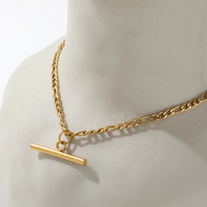 Fenny venta al por mayor 18K PVD plateado Simple <span class=keywords><strong>Figaro</strong></span> Choke cadena de moda Toggle <span class=keywords><strong>Bar</strong></span> colgante collar de acero inoxidable para mujeres - Product Image 5
