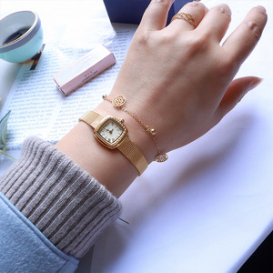 Reloj Rectangular Pequeño Retro Romano, Éxito de Ventas, Color Oro Champán, Cuarzo, Resistente al Agua 30M, para Mujer - Product Image 4