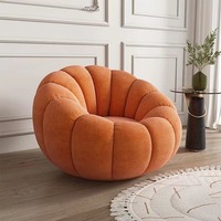 Fauteuil pivotant moderne en velours blanc crème en forme de citrouille avec repose-pieds, canapé moelleux pour l'extérieur et la chambre à coucher