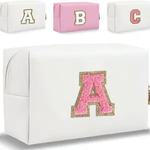 Anfängliche vorgefertigte Patches personalisierte Make-up-Tasche Kunstleder Reisetasche mit Monogrammen Kosmetikbeutel Toilettenbeutel für Teenager Mädchen Frauen