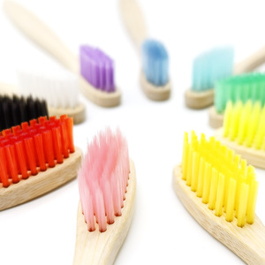 Campione gratuito personalizzato all'ingrosso biodegradabile Eco Friendly nero morbido spazzolino da denti in bambù carbone Bambo <span class=keywords><strong>Bambu</strong></span> spazzolino da denti in bambù - Product Image 3