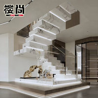Escalier intérieur double à marches superposées en verre, design marbre de luxe léger, populaire sur internet, pour maison individuelle, duplex en verre