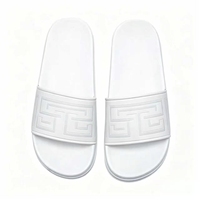 Sandales plates décontractées blanches personnalisées pour femmes, chaussures de plage antidérapantes et souples pour l'automne, idéales pour l'extérieur et la mode.