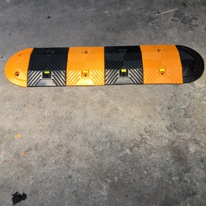1000MM de <span class=keywords><strong>entrada</strong></span> de goma de alambre de carretera reductores de velocidad. - Product Image 3