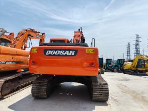 Excavadora de cadenas usada Doosan DX250, modelo 2023, pocas horas, excelente estado, motor, engranajes y rodamientos en venta - Product Image 6