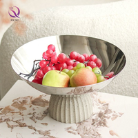 Style nordique résine Base plateau de fruits bonbons Snack assiette lumière luxe métal bol de fruits pour salon Table basse décoration de la maison