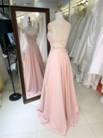 Robe de soirée élégante pour demoiselle d'honneur, rose, coupe trapèze, bretelles spaghetti, corsage perlé et froncé, dos ouvert, longue robe de soirée 2027