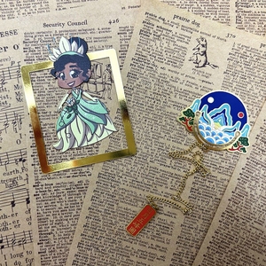 تصميم شعار مخصص، بطاقات أعمال معدنية مطلية صديقة للبيئة ومتينة، فواصل كتب بتصميم فريد، طباعة حريرية - Product Image 4