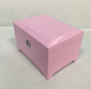 Caja de Música de Madera Rosa de Lujo Personalizada con Bailarina, para Joyas, para Niñas y Mujeres - Product Image 3