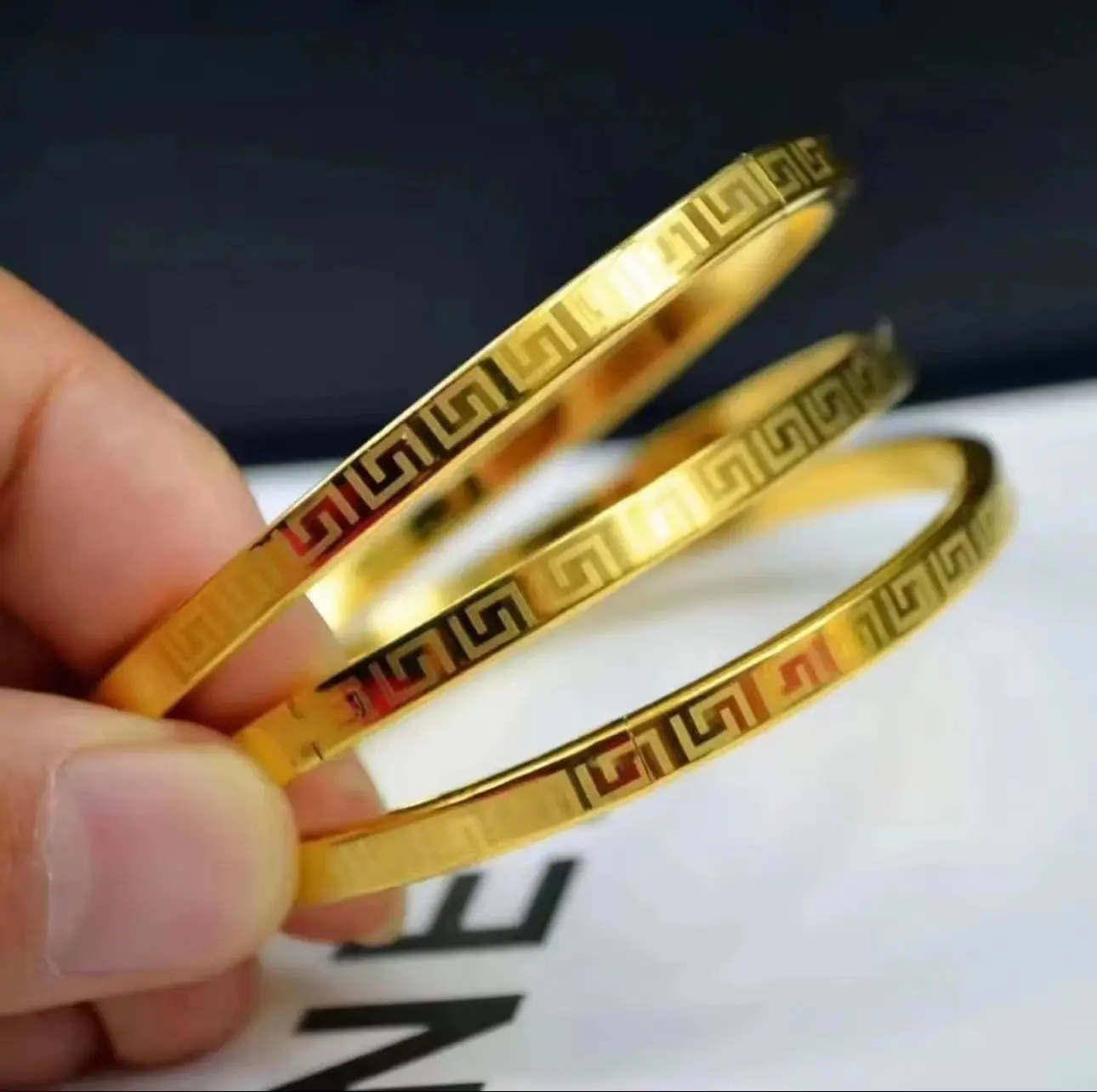 Gelang cnc desain sederhana kepribadian grosir, gelang pola dinding bagus, gelang solid baja tahan karat