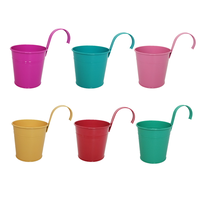 Pot de fleurs en métal coloré avec crochet amovible, seau suspendu en étain galvanisé pour garde-corps de balcon, clôture, décoration de jardin et maison