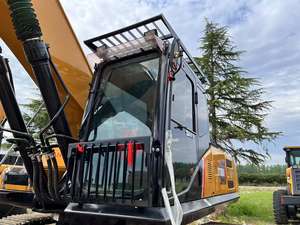 Excavatrice sur chenilles SANY 365 d'occasion, modèle 2022, moteur Cummins, poids opérationnel de 36 tonnes, avec moteur, boîte de vitesses et pompe. - Product Image 6