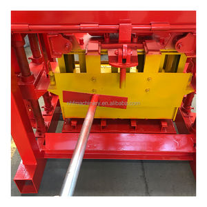 Mobile Ziegelherstellungsmaschine Kleine Manuelle Blockformmaschine QT4-40 Chile Bestseller Handbetriebene Blockherstellungsmaschine - Product Image 3