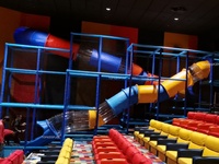 Sécurité améliorée multicolore équipements de jeux d'intérieur commerciaux australie bon marché d'intérieur château vilain