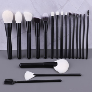18pcs Nano Fiber Synthetic Hair Makeup Brush Set Black Wood Handle Soft Flat Fan Face Eye Powder Eyeshadow Cosmetic Brushes - Product Image 2