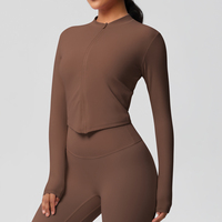 Veste de sport athlétique zippée à manches longues pour femme grande taille, coupe ajustée, avec trous pour les pouces, légère et sans coutures, idéale pour le yoga et l'entraînement décontracté