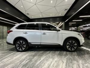 Voitures d'occasion <span class=keywords><strong>Mitsubishi</strong></span> <span class=keywords><strong>Outlander</strong></span> 2021 2.4L 4WD Édition Intelligente SUV 5 places Essence à <span class=keywords><strong>vendre</strong></span> - Product Image 4