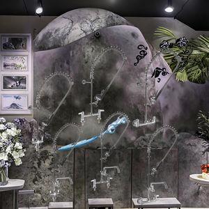 ก๊อกน้ำแบบฉีดล้างล่วงหน้า แบบสองมือจับ สำหรับครัวอุตสาหกรรม ทำจากทองเหลือง แข็งแรงทนทาน สำหรับใช้งานเชิงพาณิชย์ พร้อมหัวฉีดแบบดึงออกได้ - Product Image 3