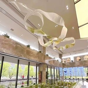 Lampadario in Vetro Decorativo Personalizzato per Sale Matrimoni, Hotel e Ville, Lampada a Sospensione LED su Misura con Foglie in Vetro, Design Moderno e Semplice - Product Image 5