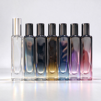 Flacon de parfum carré dégradé de 15 ml pour huiles essentielles avec bouchon noir en aluminium, flacons en verre à bille roulante et vaporisateur