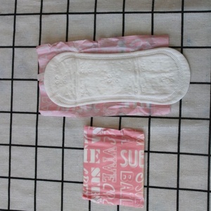 Échantillon Gratuit VCARE : Serviette Hygiénique Super Absorbante en Coton Doux, Jetable - Product Image 5