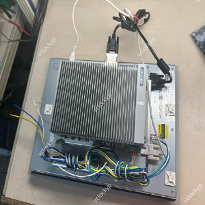 Pack d'automatisation embarquée Advantech UNO-2184G &amp;   Écran tactile FPM-5151G - Product Image 5