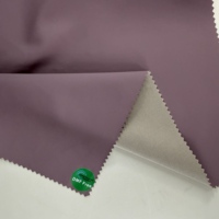 Tissu en cuir PU aqueux mauve pâle 0,5 mm léger élégant chic pour robe jupe manteau 140 cm sans PFAS