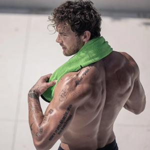 Asciugamano da Palestra in Cotone 100% con Logo Personalizzato, Tasca con Zip Magnetica, Alta Assorbenza, Ecologico, per Fitness e Allenamento - Product Image 3