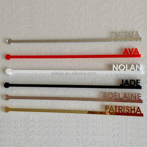Agitador de Bebidas Acrílico Personalizado con Nombre, Varilla Negra Retorcida para Bodas, Compromisos, Aniversarios y Fiestas - Product Image 5