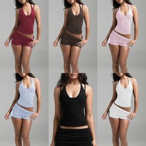 <span class=keywords><strong>Set</strong></span> Yoga Personalizzato con Top a Fascia e Spalline, Pantaloncini con Vita Pieghevole, Completo Sportivo da Donna con Elastico in Vita per Palestra e Allenamento - Product Image 2